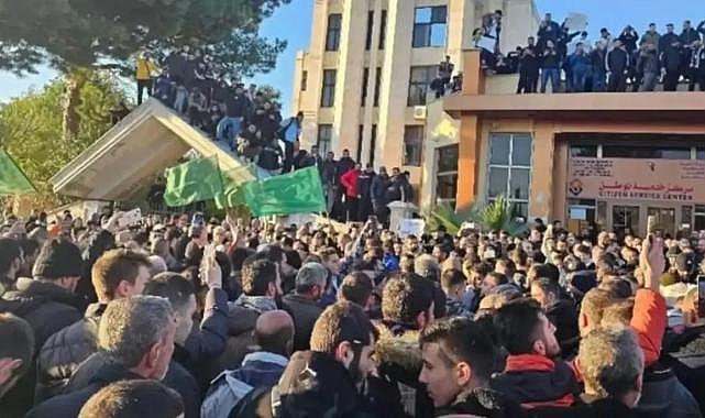 Suriye&#039;deki o söylenti insanları sokaklara döktü: Çatışmalar çıktı!