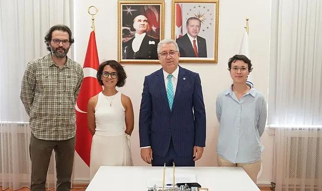 Türk Bilim Adamları Ay ve Mars'ta Domates Üretimini Amaçlıyor