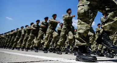 2025 memur zammıyla birlikte bedelli askerlik ücretinin 243 bin 13 TL oldu.