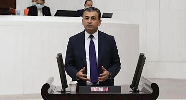 CHP'li Bulut: CHP'li belediyeleri silkeleyin talimatı verenlerin gücü, Demirören'e yetmiyor mu?CHP'li Bulut: CHP'li belediyeleri silkeleyin talimatı verenlerin gücü, Demirören'e yetmiyor mu?