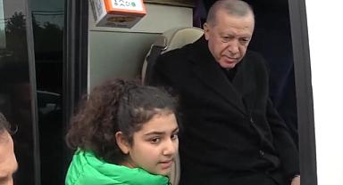 Cumhurbaşkanı Erdoğan'ı görünce ''Evim yok'' diye seslenmişti! O kadınla ilgili valilikten açıklama
