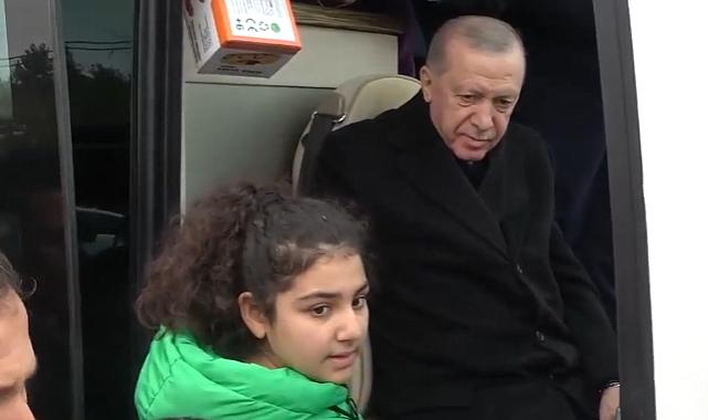 Cumhurbaşkanı Erdoğan&#039;ı görünce &#039;&#039;Evim yok&#039;&#039; diye seslenmişti! O kadınla ilgili valilikten açıklama
