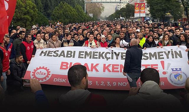 İzmir'de işçilerin eylemi bitti. Maaşlar hesaplarda!