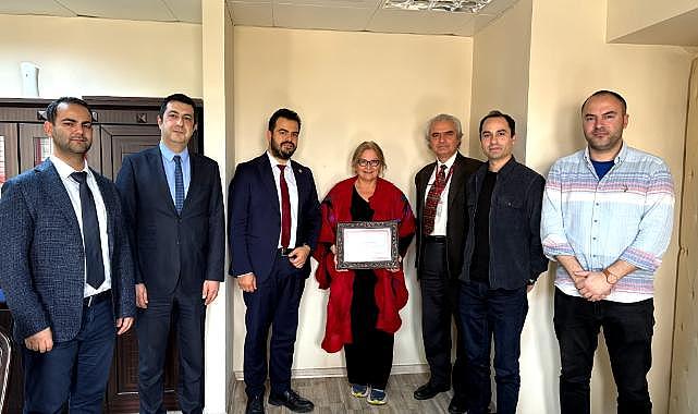 İzmir'e "Sağlığı Geliştiren Belediye" unvanı