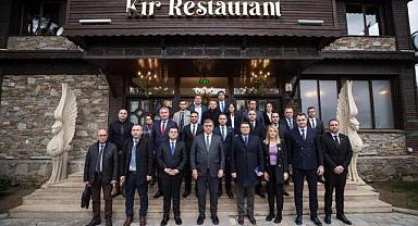 “İzmir’in ana arterlerini yenileyeceğiz”