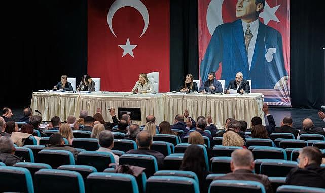 Konak Belediyesi’nde olağanüstü toplantı: İşçi maaşlarını ödemek için kredi talep edecek