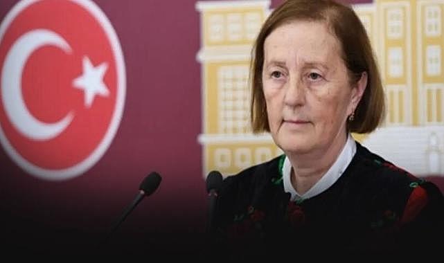 Manisa Milletvekili Selma Aliye Kavaf, DEVA Partisi'nden istifa etti.
