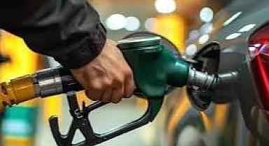 Motorine indirim geldi! İzmir’de güncel akaryakıt fiyatları