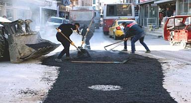 Bayraklı'da asfalt çalışmaları sürüyor