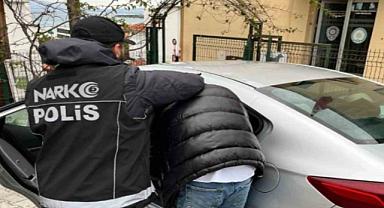 Çeşme'de uyuşturucu operasyonu: 5 tutuklama