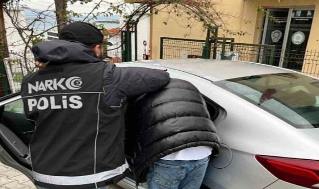 Çeşme'de uyuşturucu operasyonu: 5 tutuklama