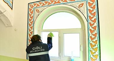 Çiğli’de İbadethanelere Ramazan Temizliği