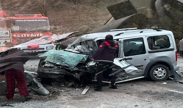 Denizli'de feci kaza: 2 kişi hayatını kaybetti