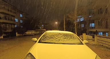 Ege’de üç şehir beyaza büründü
