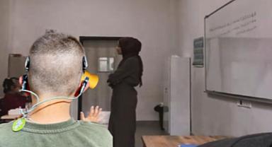 İzmir'de yaşayan 7 yaşındaki işitme engelli Gökhan'a önce akran sonra öğretmen zorbalığı