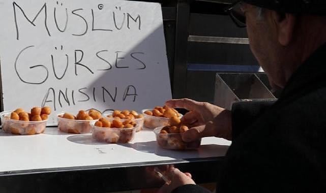 Müslüm Gürses&#039;in vefat yıl dönümünde lokma ve pilav hayrı yapıldı