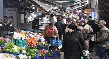 Tarihi Kemeraltı Çarşısı'nda Ramazan hareketliliği