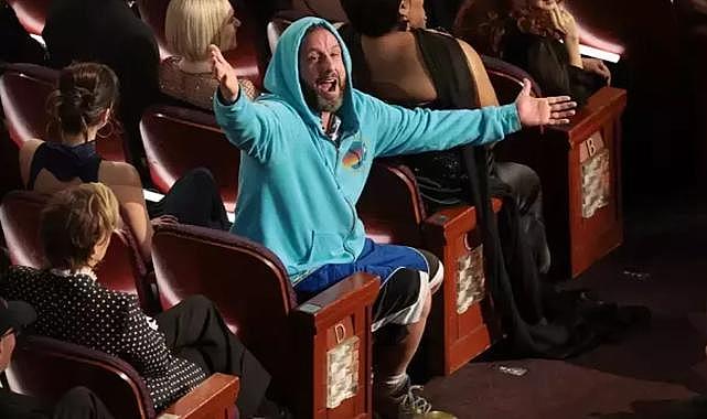 Adam Sandler stiliyle Oscar Töreni'ni birbirine kattı!
