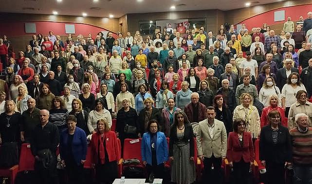 İlham veren Kadınlar Zirvesi'nde Başarı ve Cesaret Öyküleri Yankılandı
