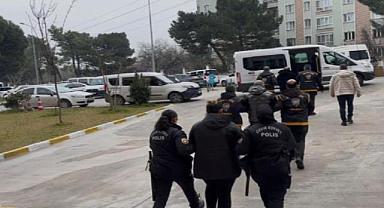 Manisa'da bir kişiyi vurarak öldüren cinayet zanlısı Kocaeli'de yakalandı