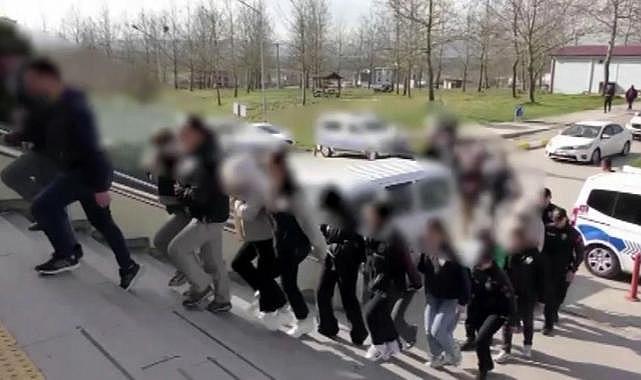 Medyumlara baskın: 5 tutuklama