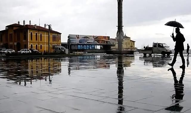 Şemsiyeleri hazırlayın: İzmir'e yağmur geliyor