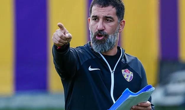Ve takımın başına Arda Turan geliyor! Herkes ters köşe oldu