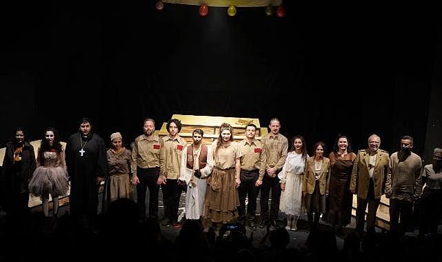 İzmir’de 31 Mayıs’a kadar tiyatro festivali coşkusu: Bornova’da perdeler açıldı, 24 gösterim ücretsiz
