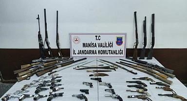 Manisa'nın da içinde bulunduğu 3 ilde operasyon: Evlerinden cephanelik çıktı