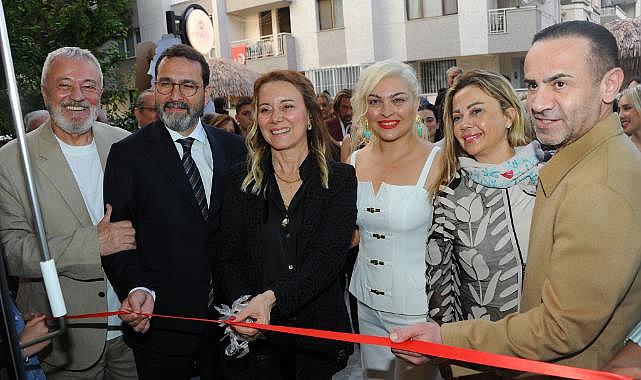 My Wave Butik Kafe Bostanlı'da açıldı