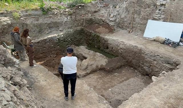 Papa’nın geleceğini açıkladığı İznik’te Hz. İsa döneminden kaldığı iddia edilen mozaik bulundu
