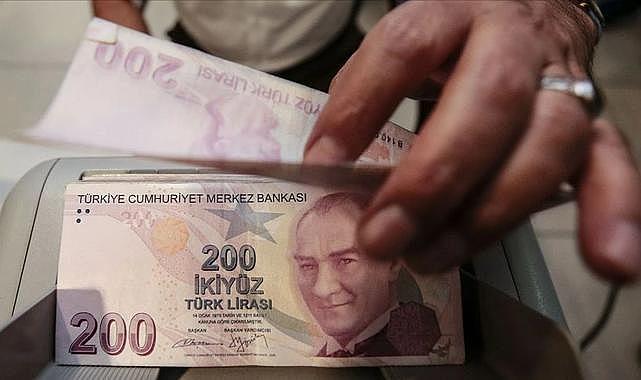Prof. Dr. Ali Çufadar ekonomide gündem olan &#039;&#039;TL aşırı değerli mi?&#039;&#039; sorusunu mercek altına aldı