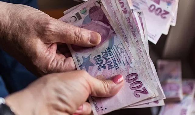 AK Parti’den en düşük emekli maaşı adımı