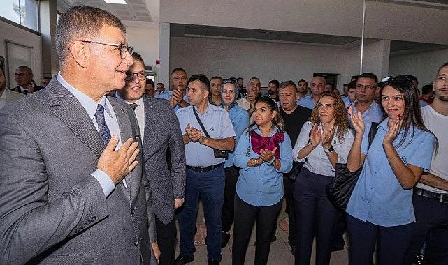 Başkan Tugay&#039;dan ESHOT&#039;a ziyaret: “Kendinizle gurur duymalısınız&quot;
