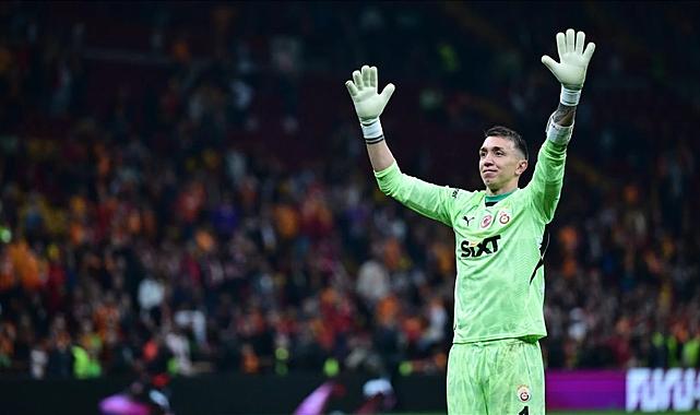 Galatasaray Efsanesi Muslera Arjantin'e Gidiyor