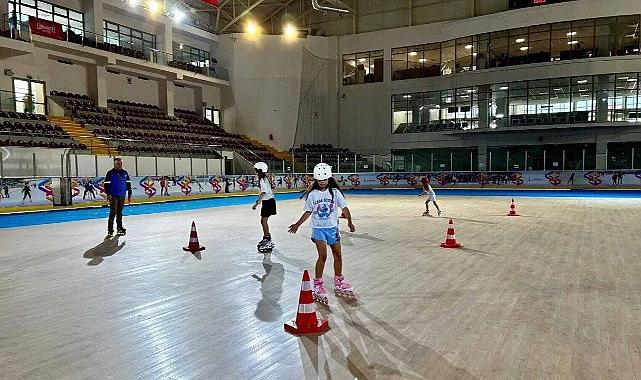 İzmir Bornova’da spor altyapısına mevsimsel dokunuş