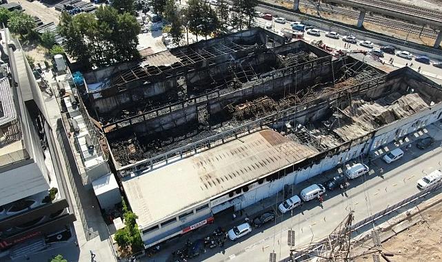 İzmir’deki yangın sonrası zehir soluduk! Tabip Odası’ndan yetkililere çağrı