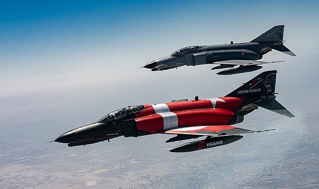 Türk Hava Kuvvetleri'nin Asenalar Filosu Gökyüzünde Güç