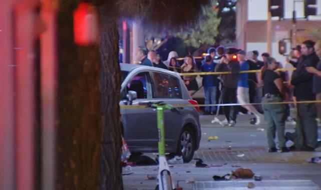 ABD'de araç kalabalığa daldı: 31 kişi yaralandı