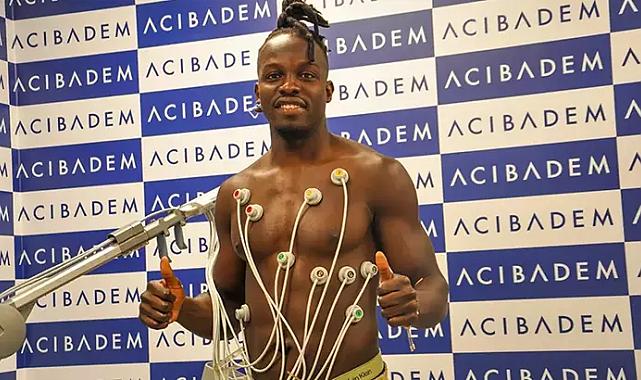 Ali Sowe, Rizespor'la 3 yıllık sözleşme imzaladı