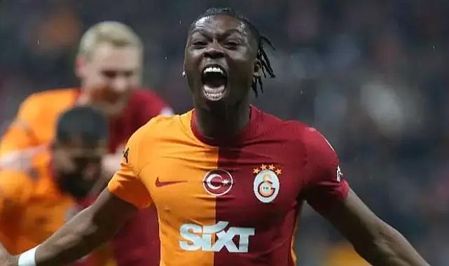 Augsburg, Derrick Köhn'ün peşinde