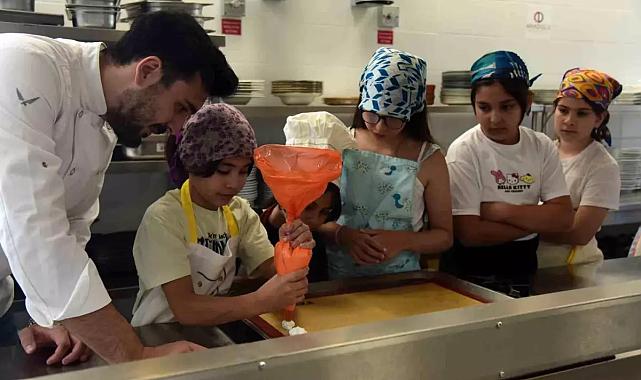 Çocuk Üniversitesi'nde küçük şefler yetişiyor