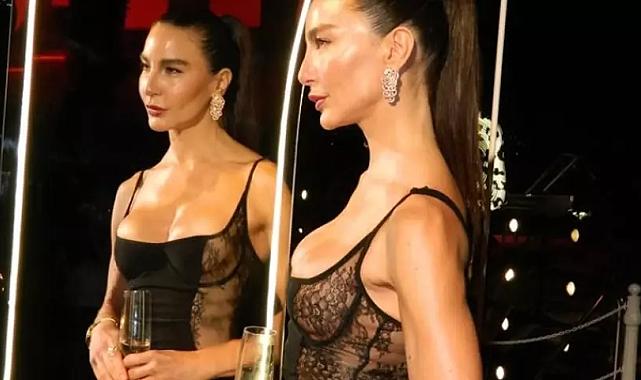 Ece Sükan’ın cesur tarzı Bodrum’da olay yarattı