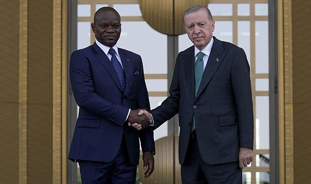 Erdoğan, Gabon lideri Nguema’yı resmi törenle karşıladı