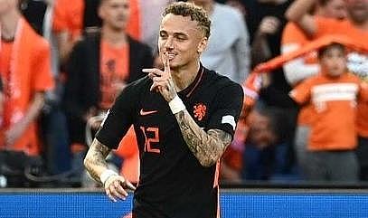 Fenerbahçe'nin hedefi Noa Lang'dan sürpriz hamle