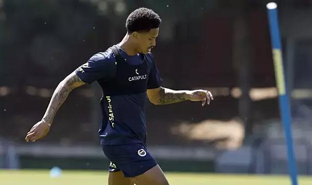 Fenerbahçe, Oosterwolde ile sözleşme uzatıyor