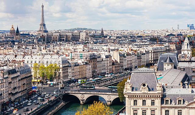 Fransa Başbakanı'ndan tartışmalı tatil çıkışı