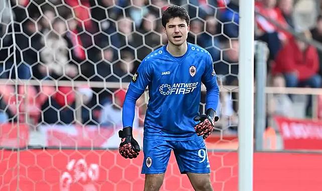 Galatasaray kaleye Senne Lammens için görüşme başlattı