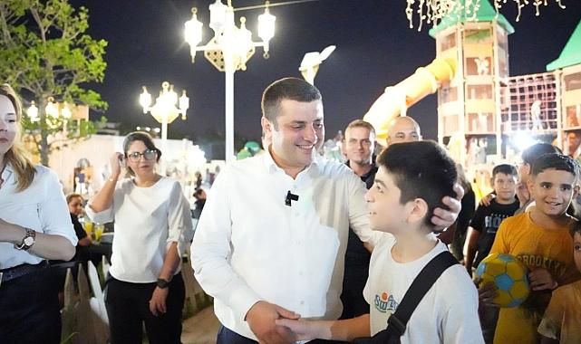 Gece Pazarı Torbalı’ya renk kattı