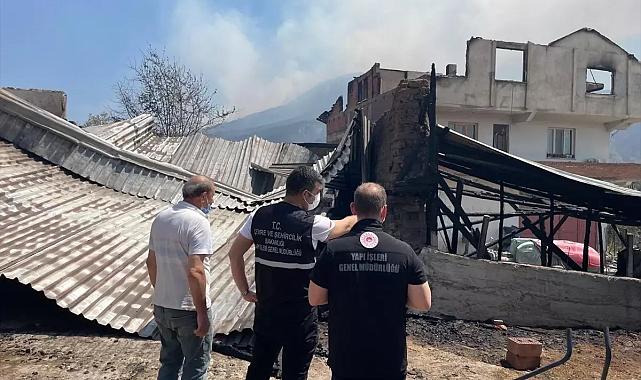 Geyve’deki orman yangınında 12 yapı ağır hasar aldı